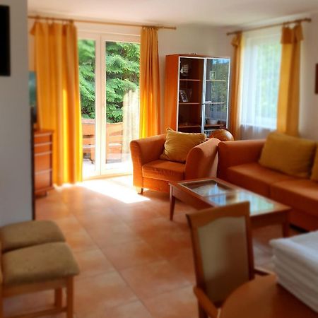 Dom Kapitana Villa Mikołajki Exteriör bild
