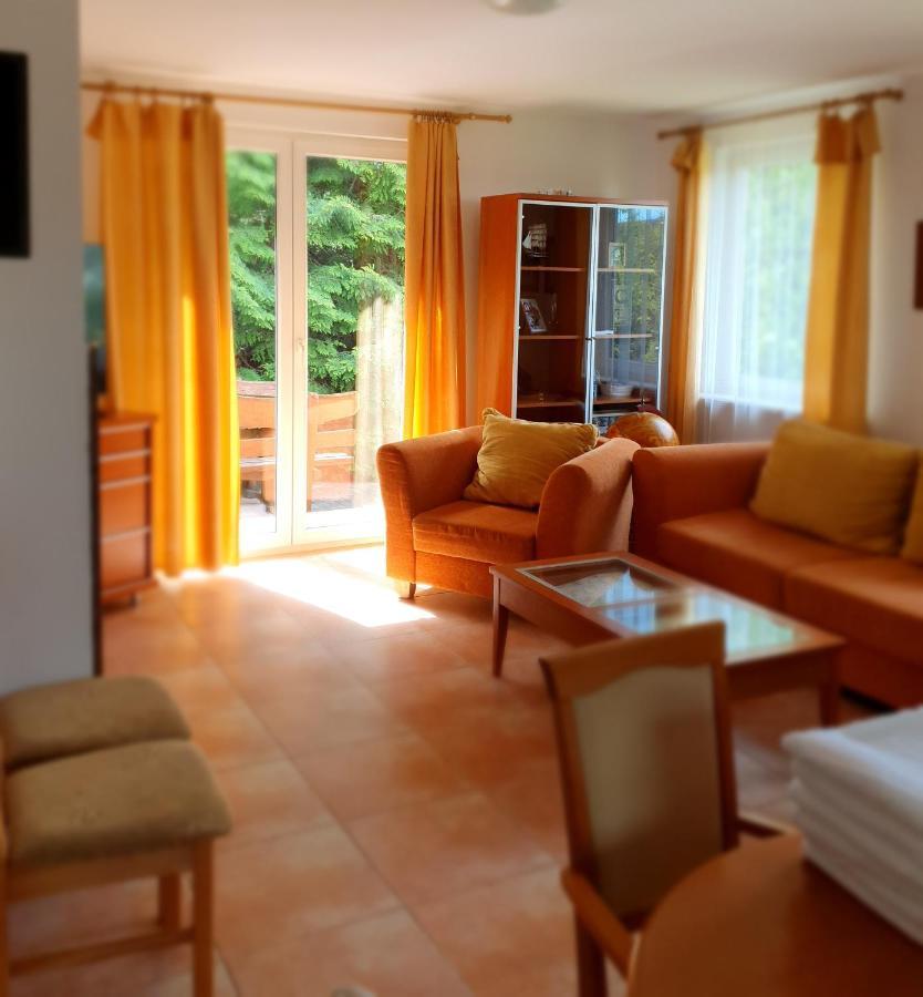 Dom Kapitana Villa Mikołajki Exteriör bild